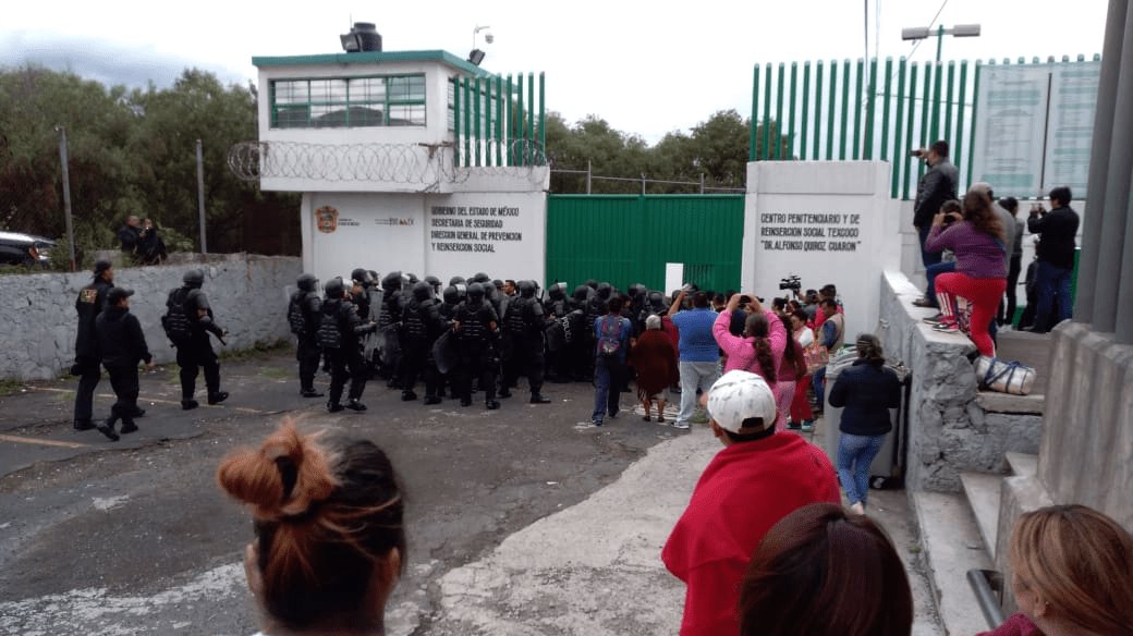 RIÑA EN EL CENTRO PREVENTIVO Y REINSERCIÓN SOCIAL DE TEXCOCO DEJA UN MUERTO